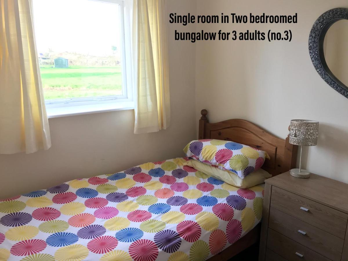 Court Farm Holiday Bungalows Ltd Уочет Екстериор снимка