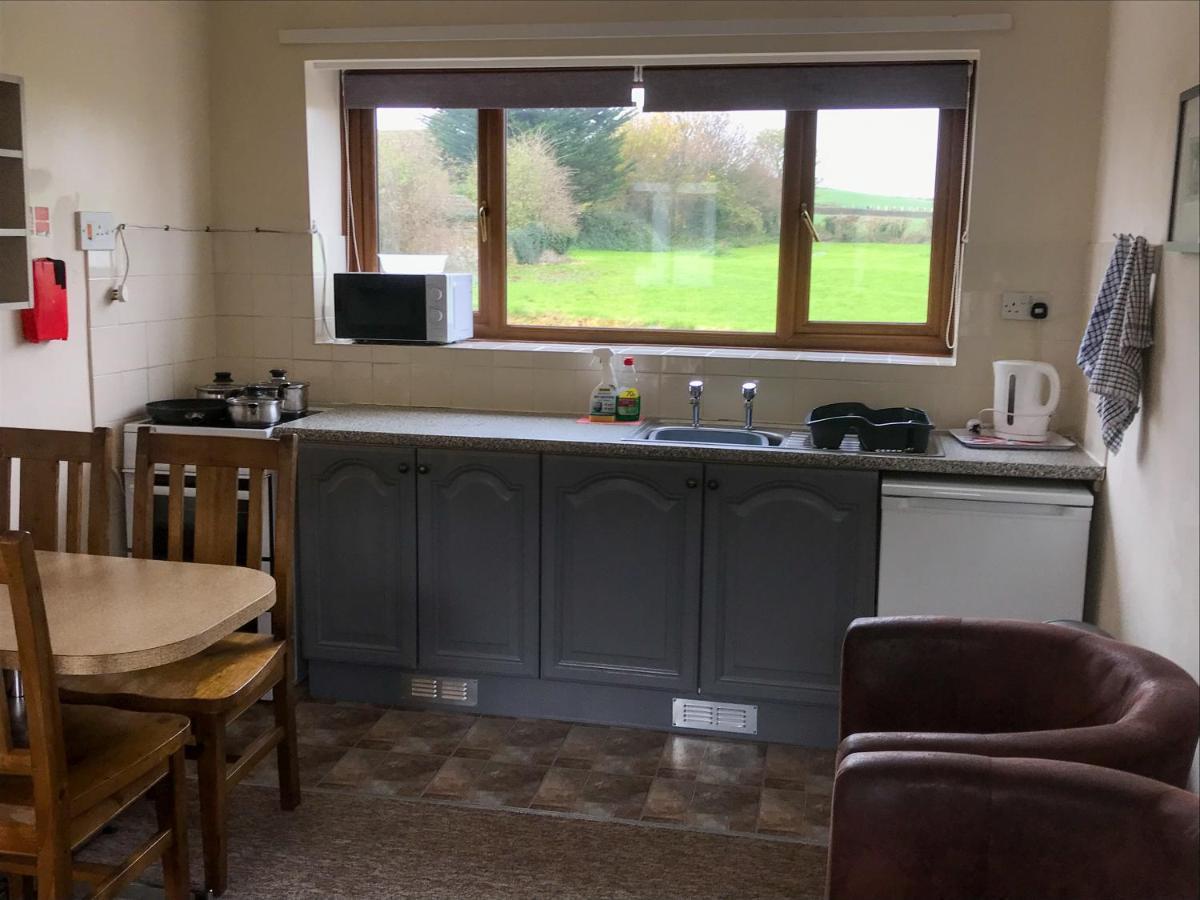 Court Farm Holiday Bungalows Ltd Уочет Екстериор снимка