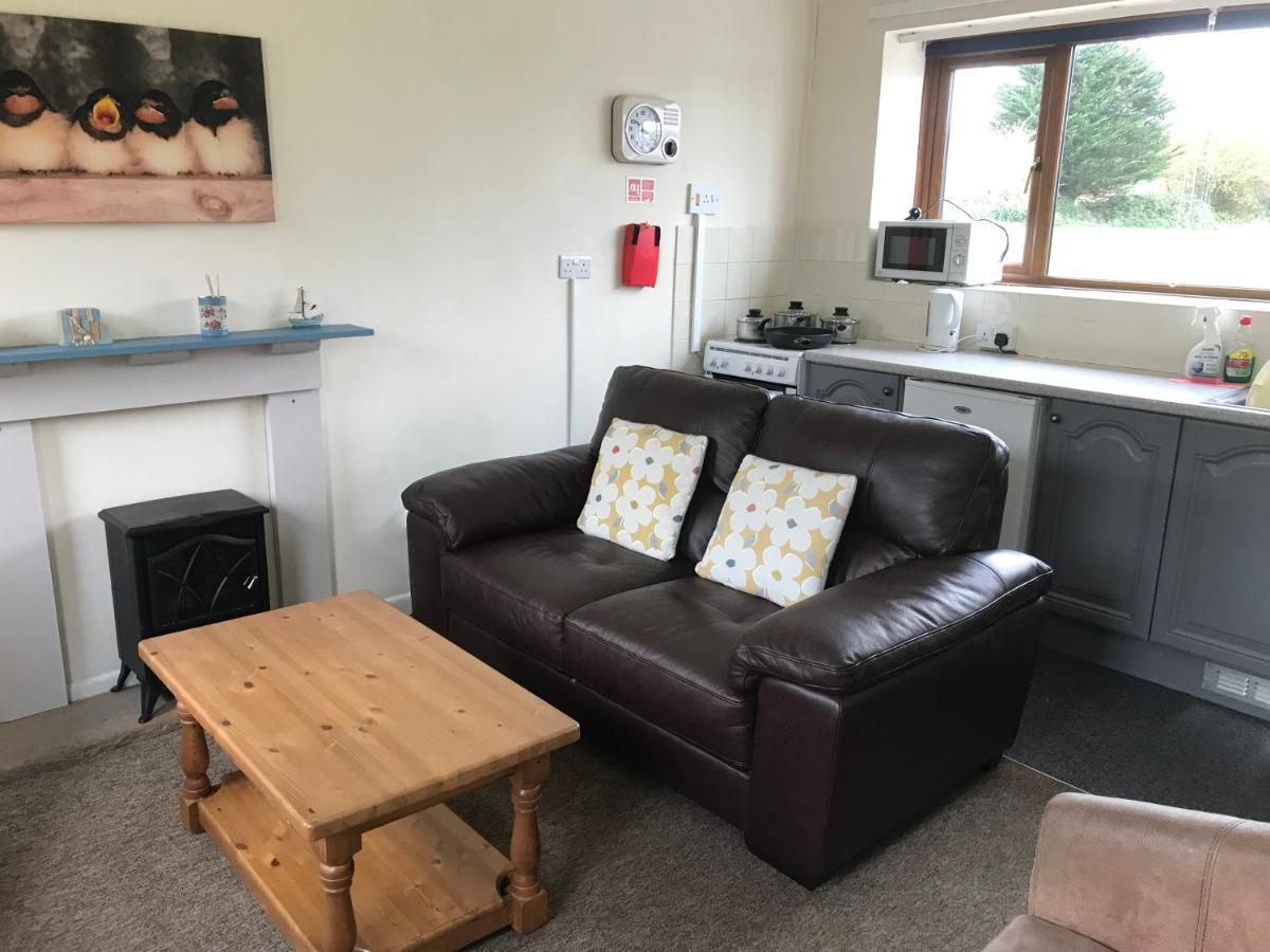 Court Farm Holiday Bungalows Ltd Уочет Екстериор снимка