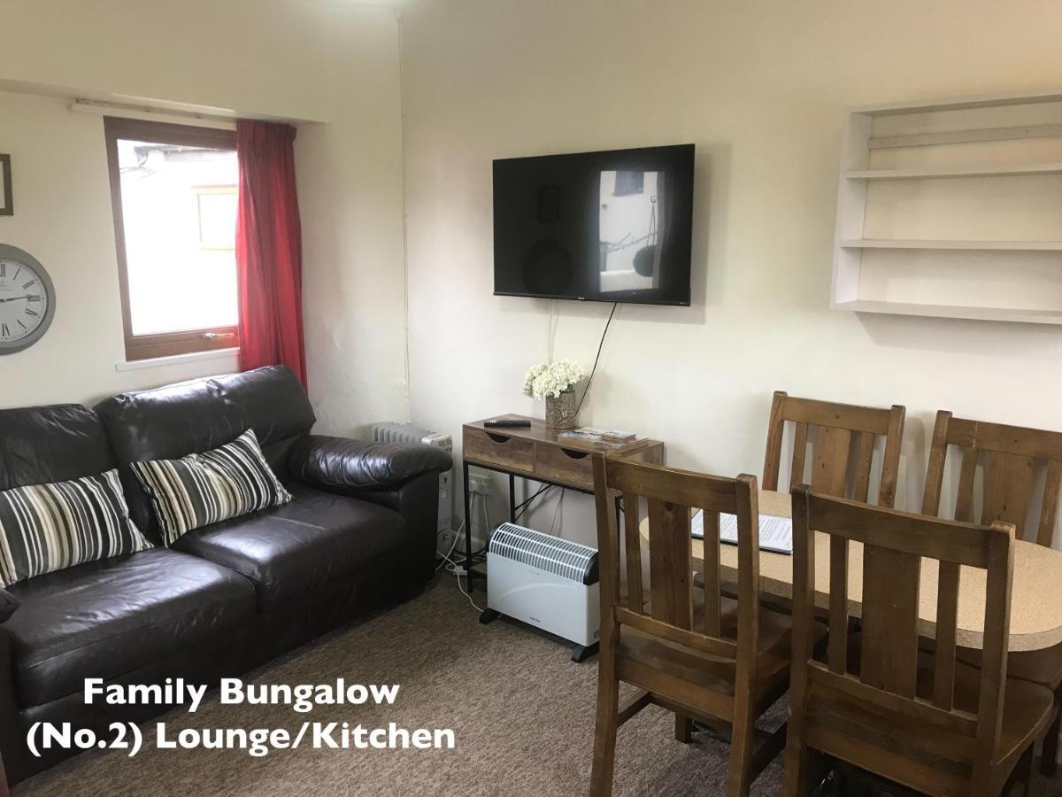 Court Farm Holiday Bungalows Ltd Уочет Екстериор снимка