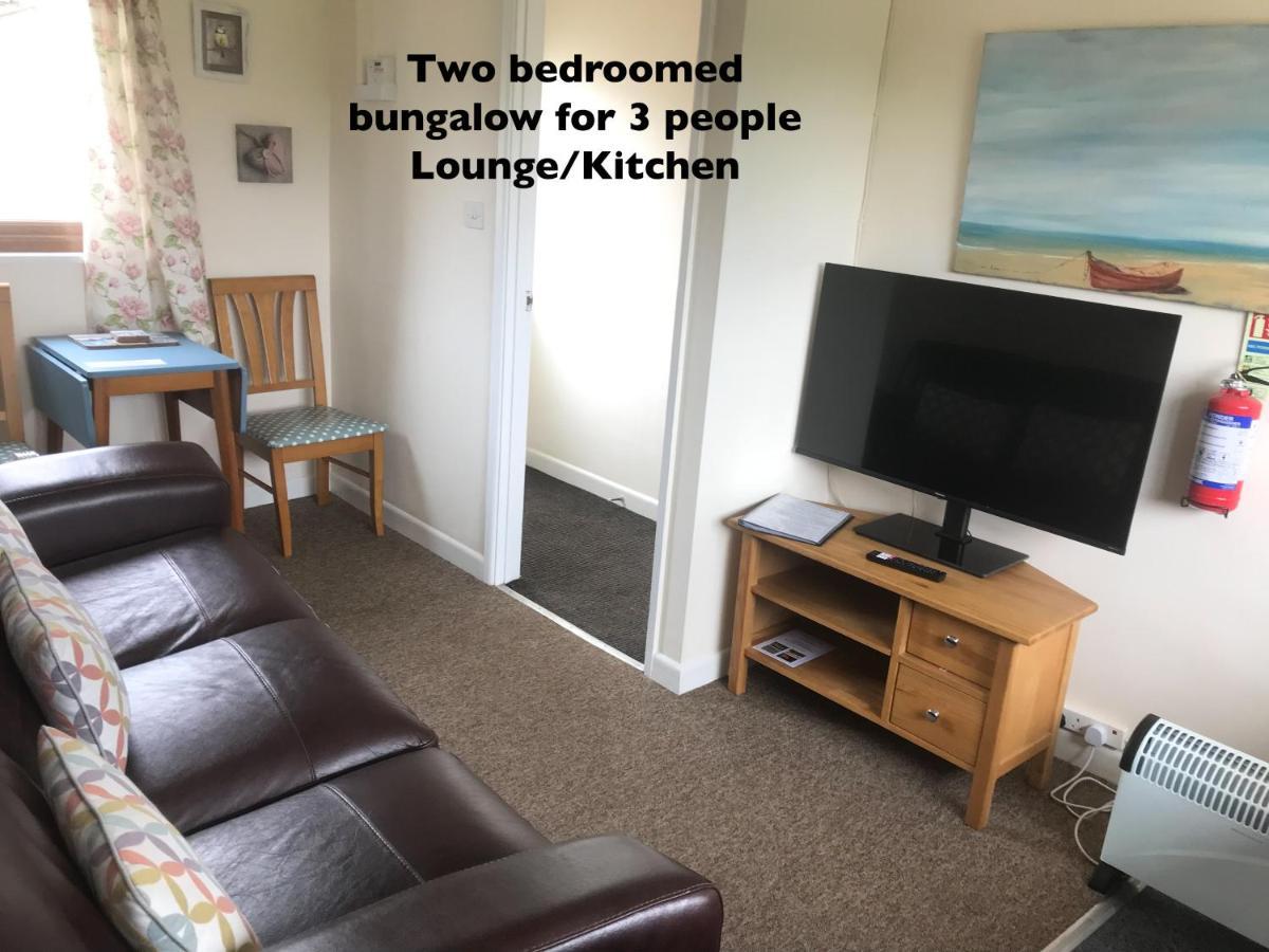 Court Farm Holiday Bungalows Ltd Уочет Екстериор снимка