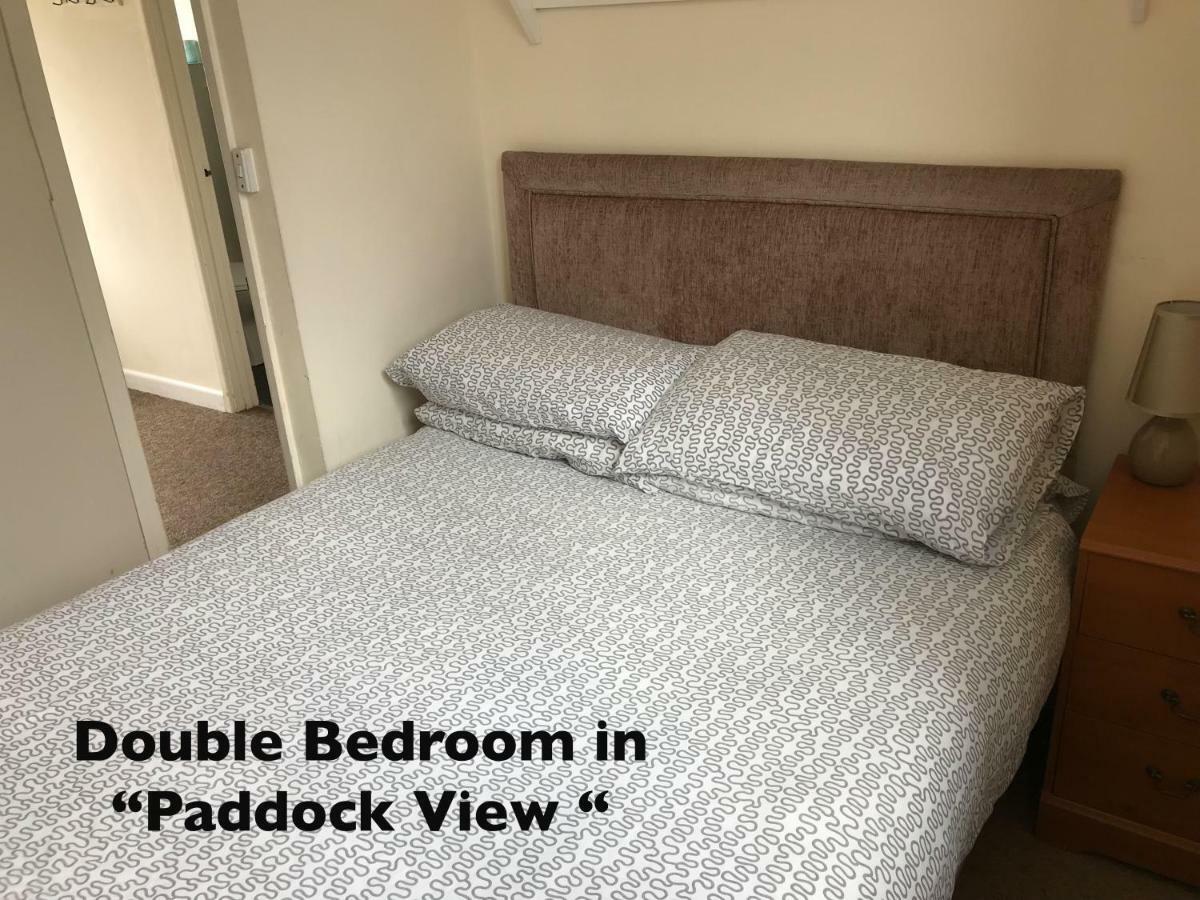 Court Farm Holiday Bungalows Ltd Уочет Екстериор снимка